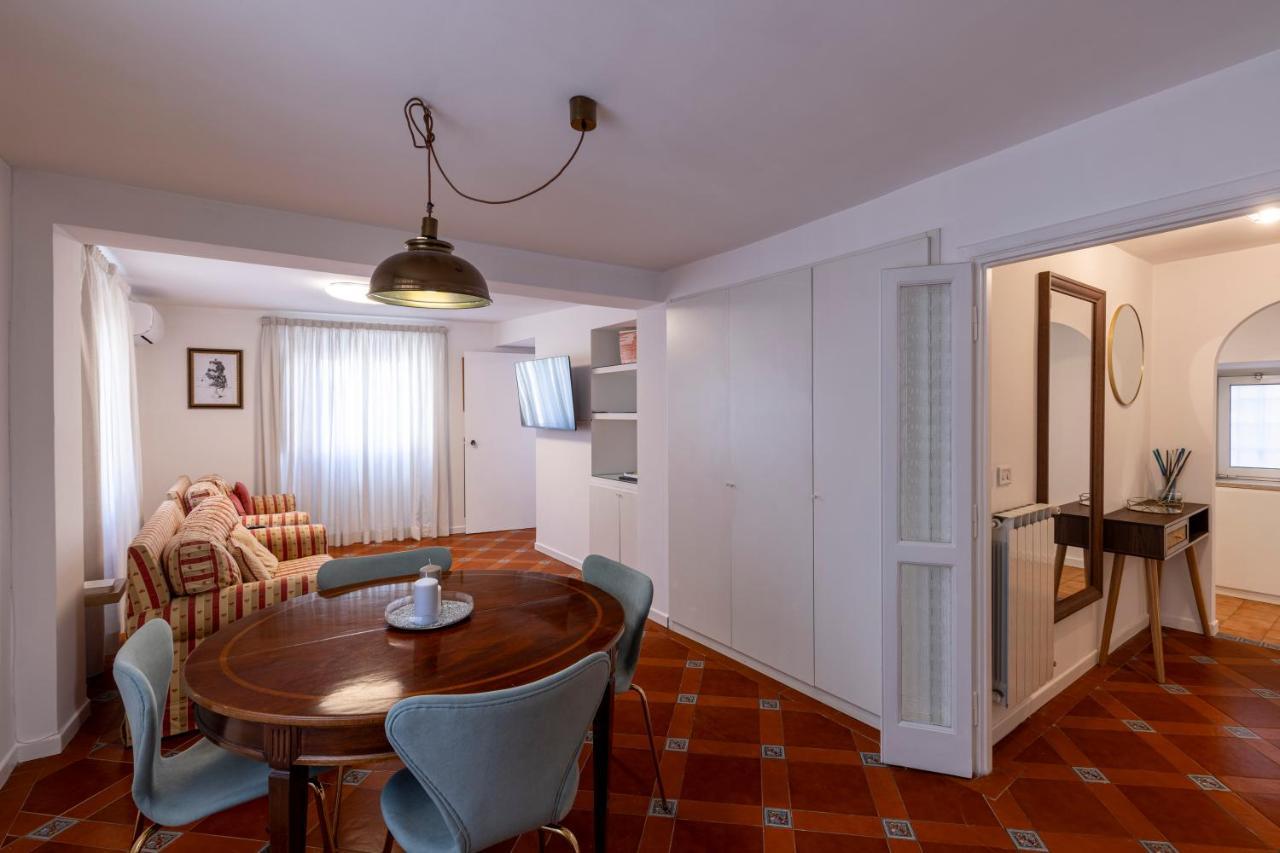 Parlamento Luxury Apartamento *
